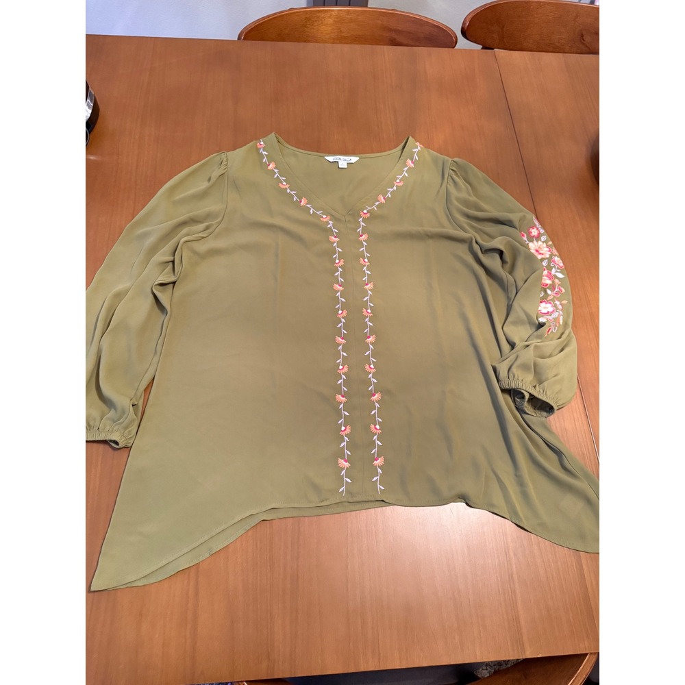 The Pioneer Woman Olive Green Floral Embroidered Sleeve V Neck Blouse L